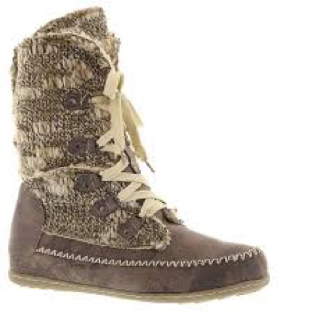 NEW MUK LUKS®
Lilly Lace-Up Boot  Size 9